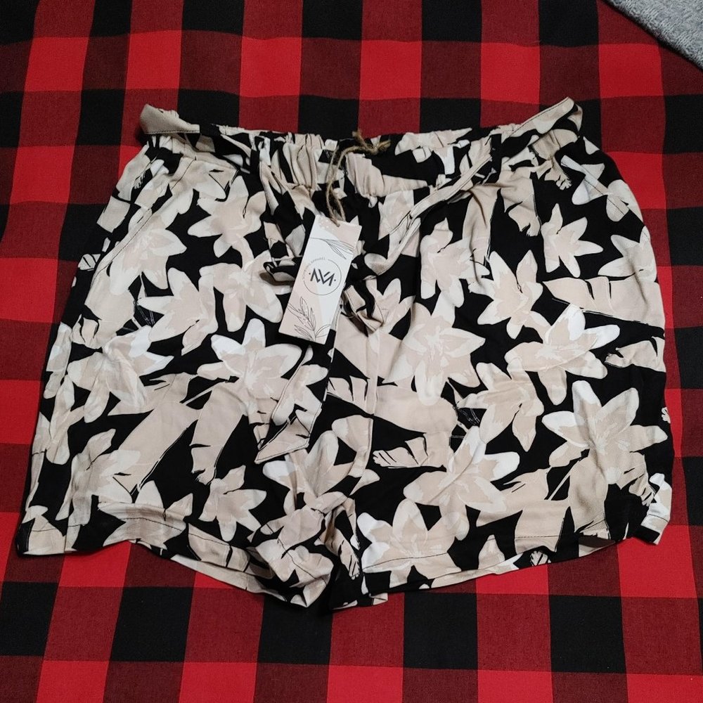Schwiing apparel flowy shorts